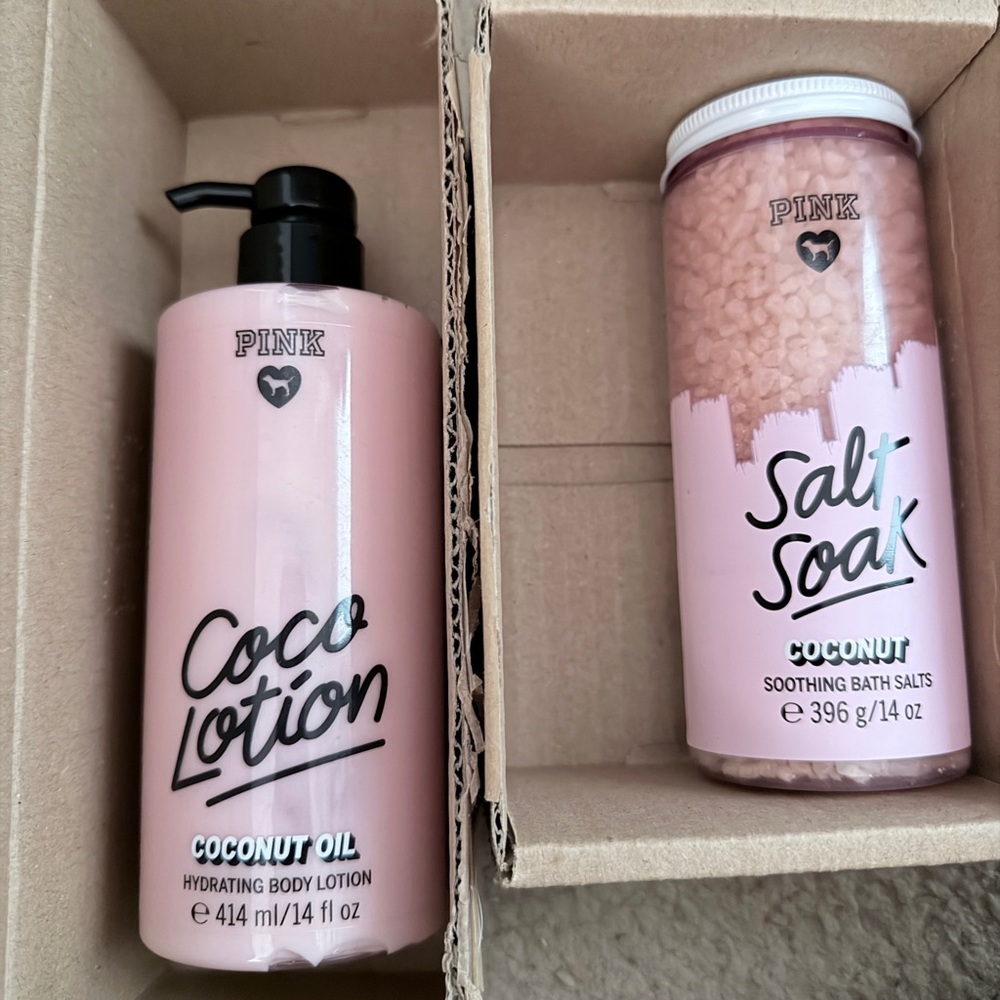 PINK Victoria's Secret Coco Lotion and Salt Soak - Light Pink NIB